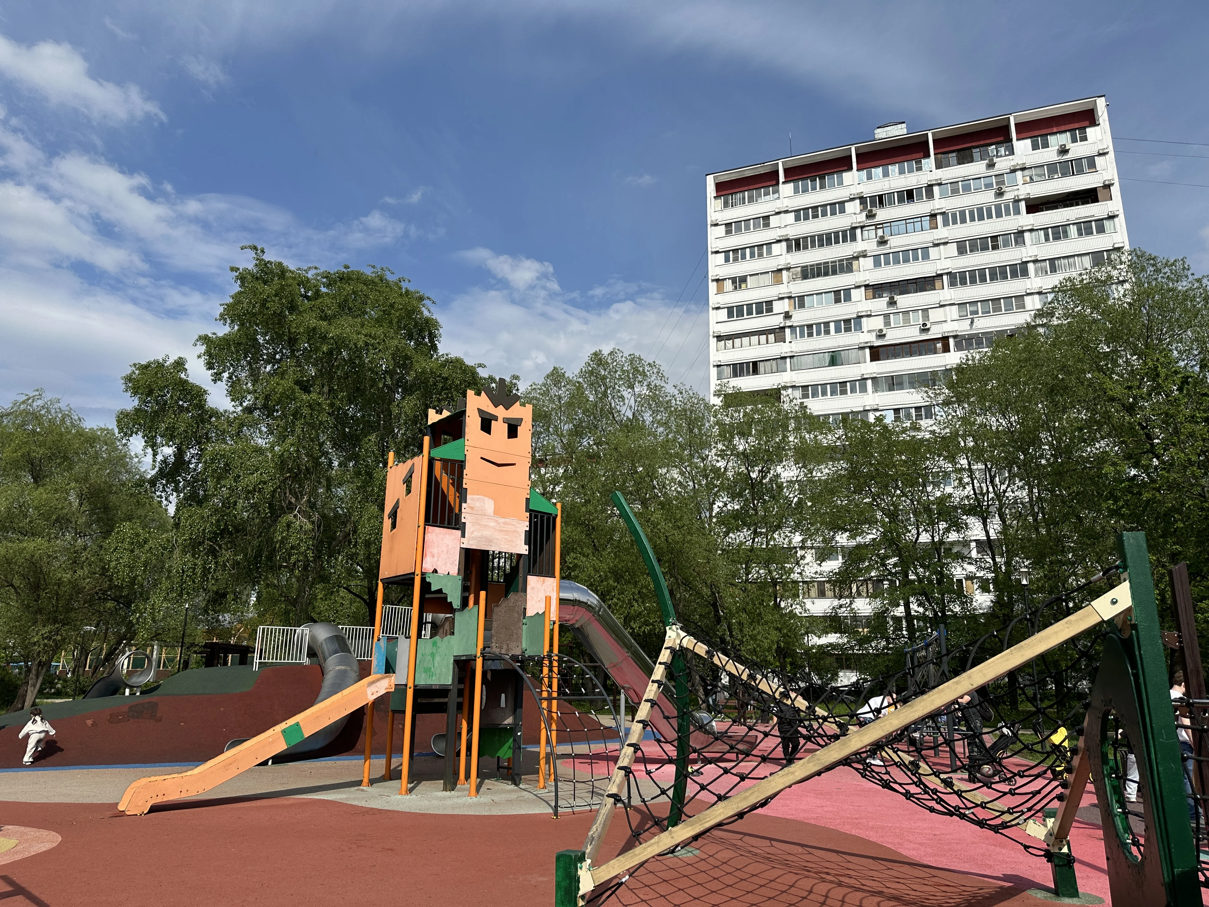 Фото Площадка в Гольяновском парке - развлечение в Москве | Досугатор